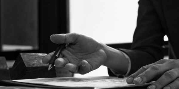 Derecho Mercantil / Abogados Mercantilistas Sants-Montjüic · Redacción y Revisión de Contratos de Construcción y Proyectos Obra Pública