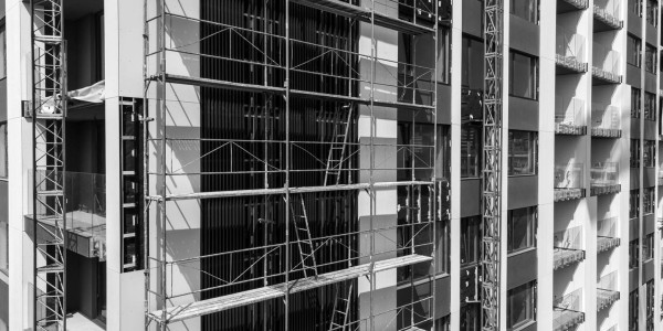 Derecho Inmobiliario / Abogados Inmobiliarios Sant Martí · Reclamaciones Comunidades Vecinos / Propietarios por Defectos / Vicios Construcción
